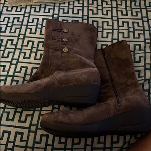 Womens Propet  Size 11w Suede Booties Leather Boot